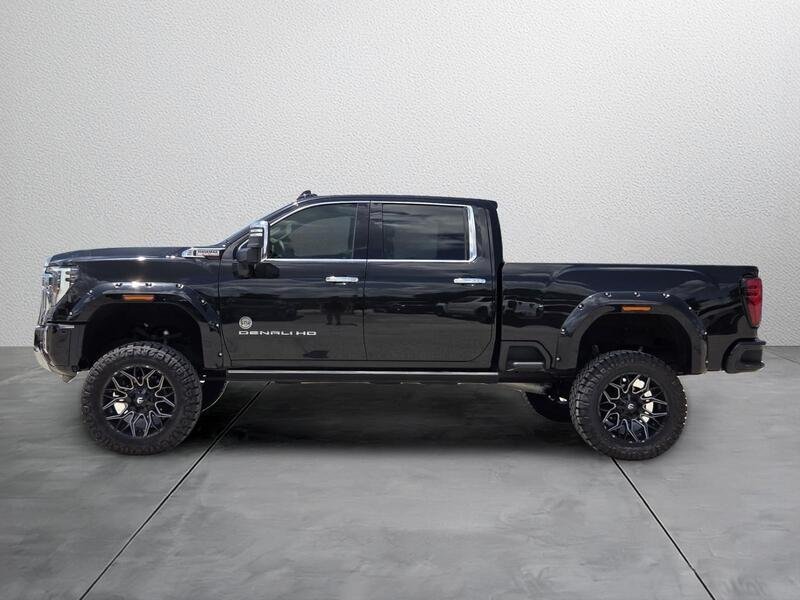 Used 2025 BLACK GMC 4WD CREW CAB 159" DENALI image 2