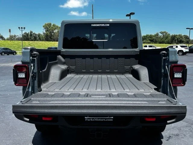 New 2026 Anvil Clear-Coat Exterior Paint Jeep Mojave image 9