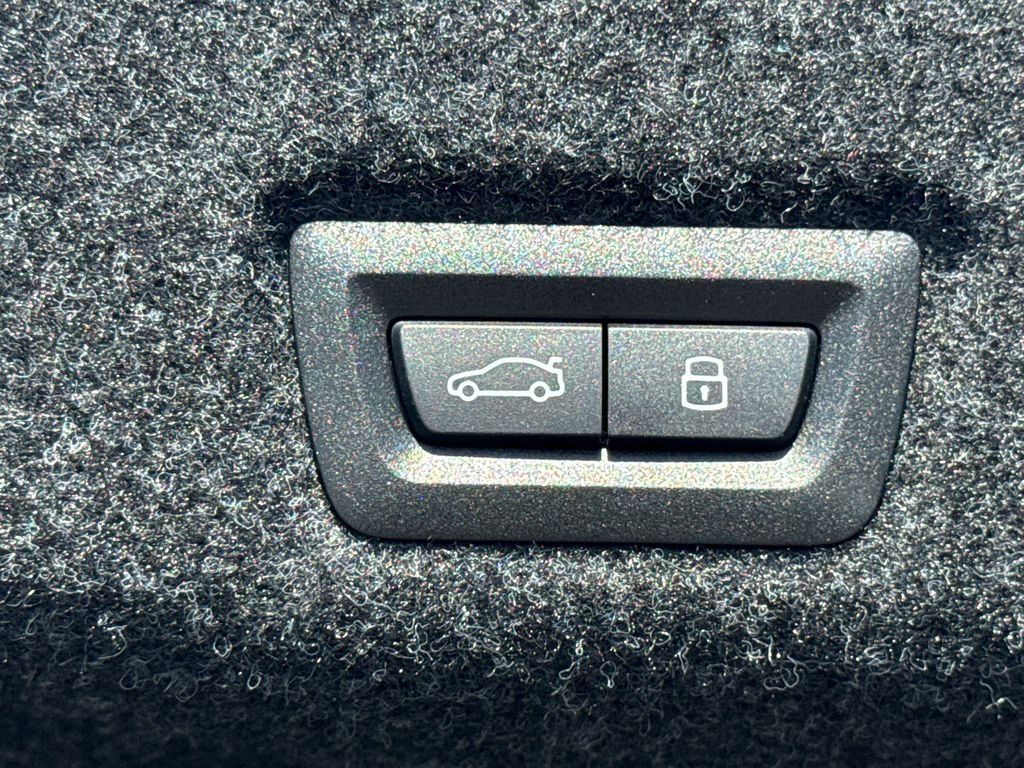 New 2027 Gray BMW xDrive40 image 12