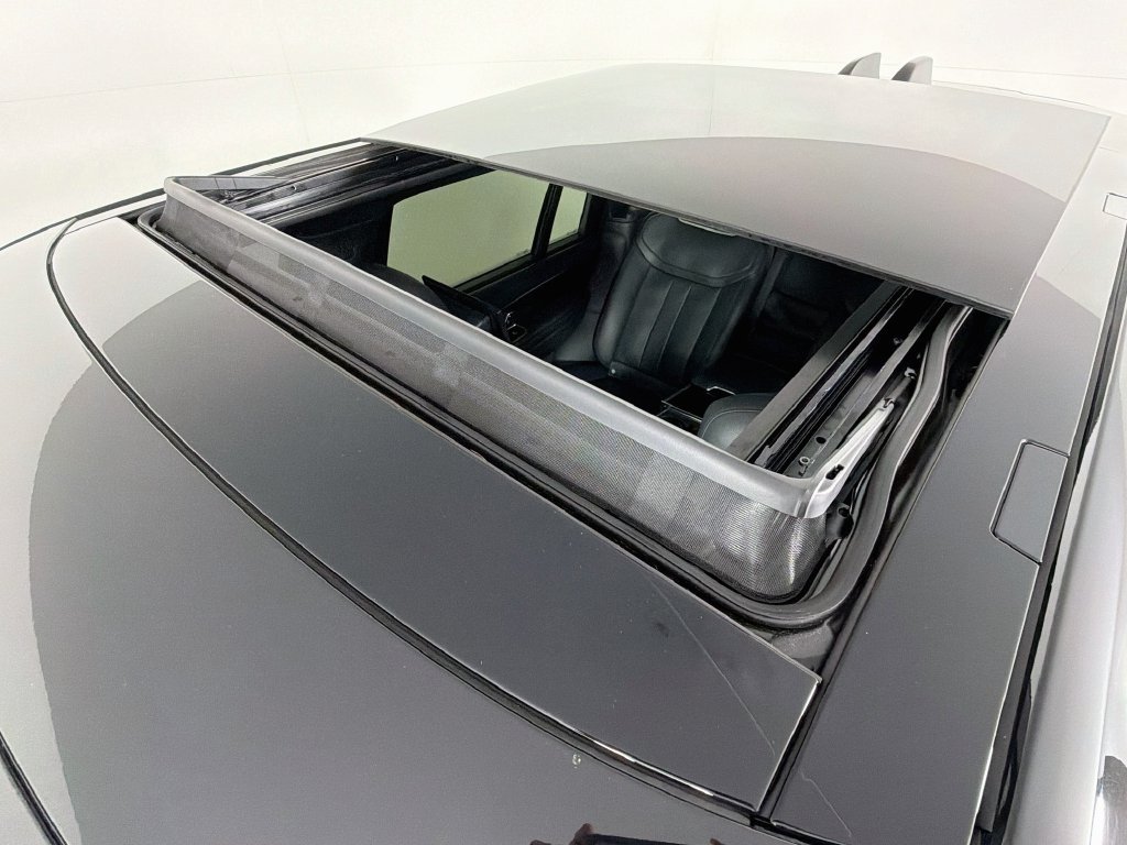 Used 2025 Black Land Rover Autobiography image 23