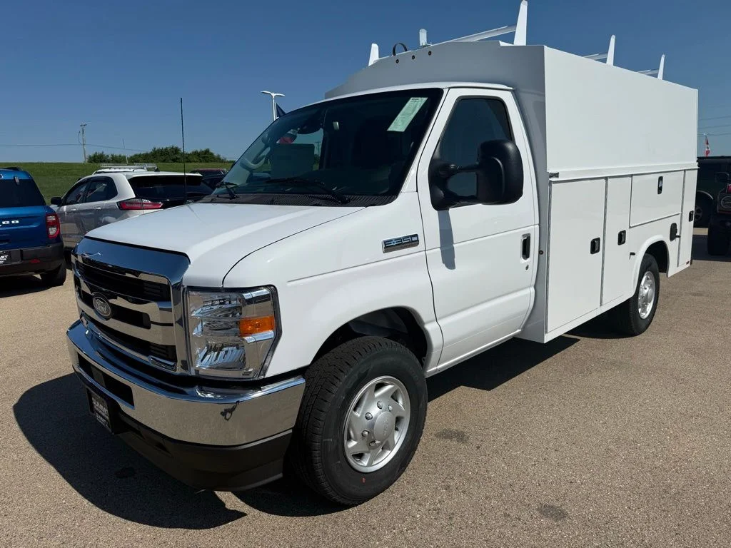 New 2026 Oxford White Ford E-350 SRW image 6