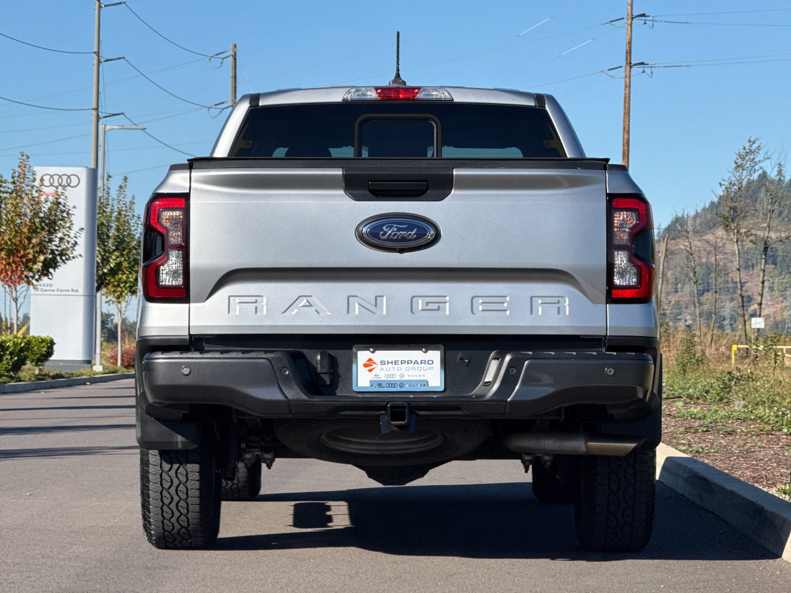 Used 2024 Silver Ford XLT image 4