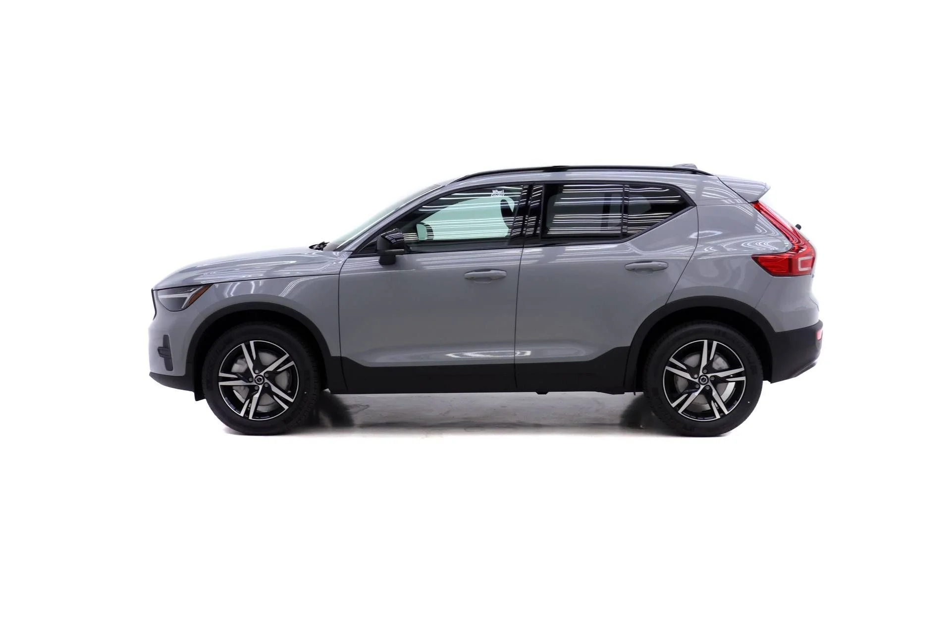 New 2026 Vapour Grey Volvo Core image 3