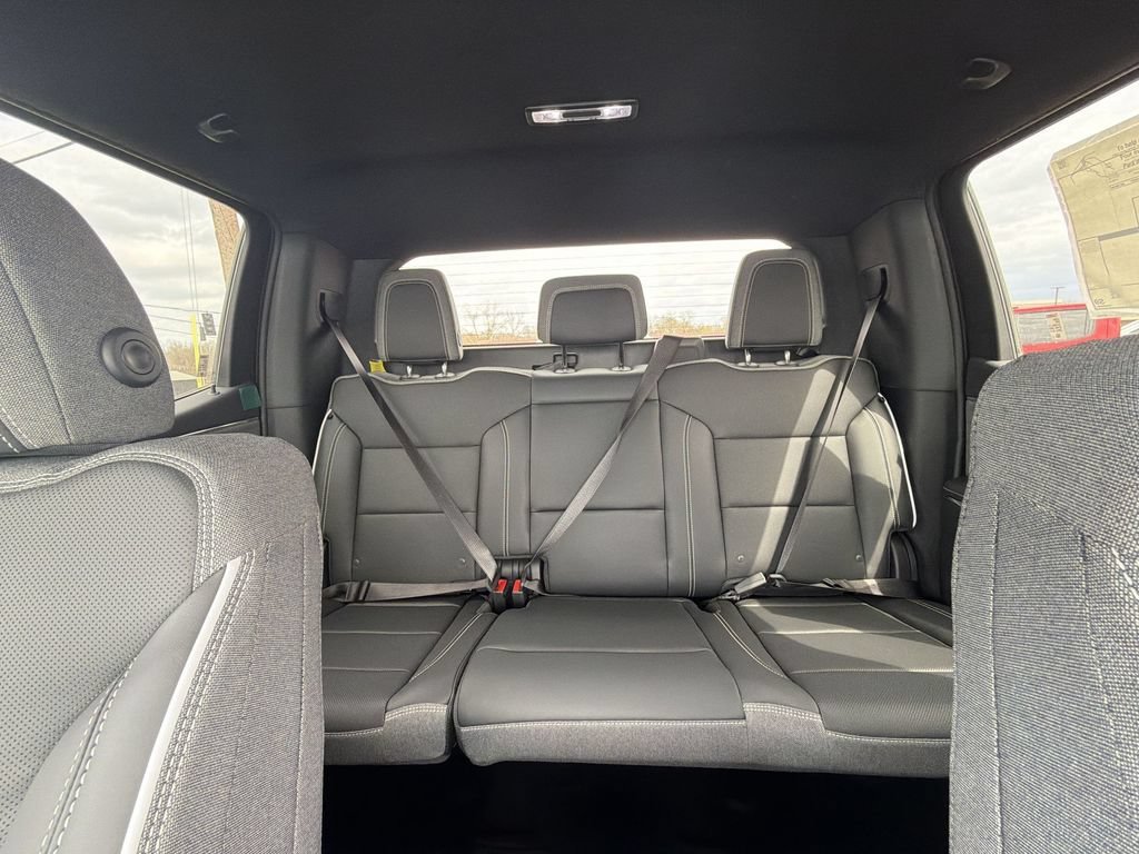 New 2026 Onyx Black GMC Elevation Standard Range image 28