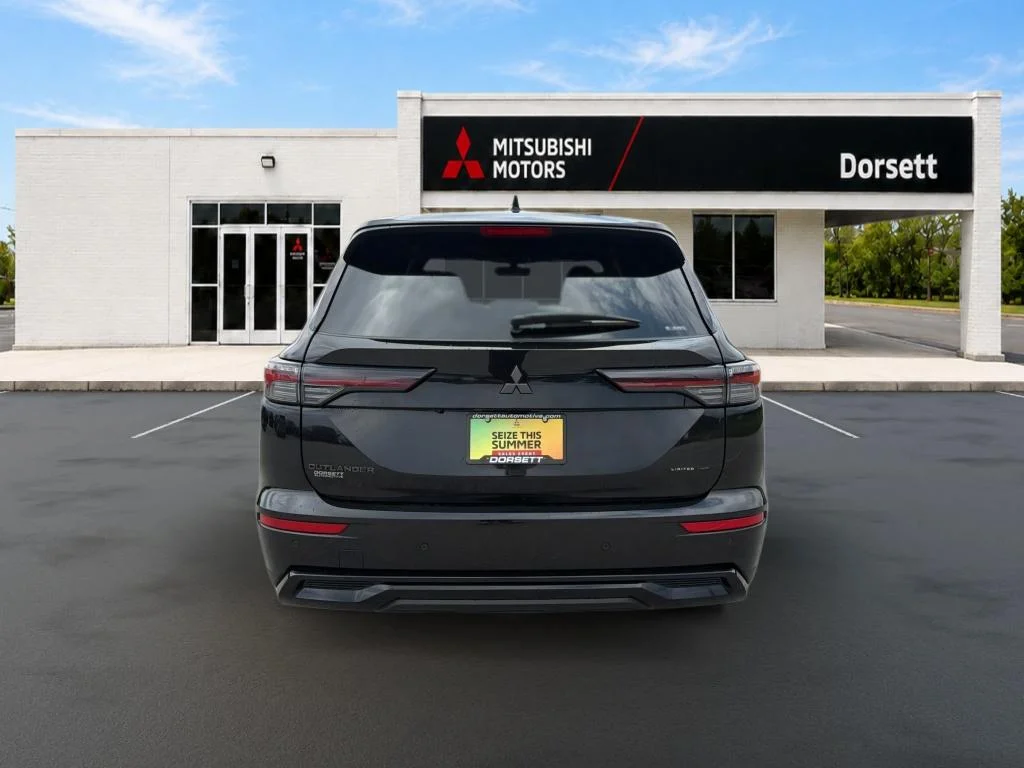New 2026 Black Mitsubishi LE image 7