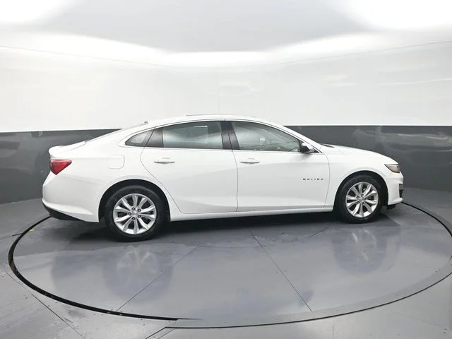 Used 2024 White Chevrolet LT image 9
