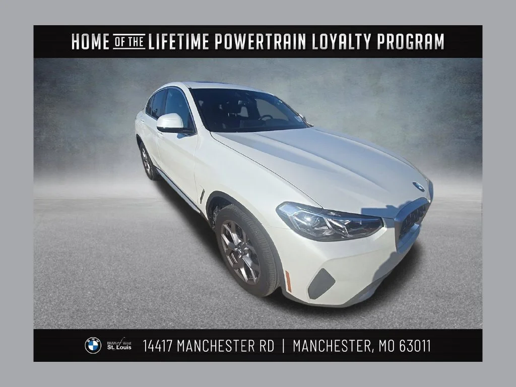 Used 2025 White BMW xDrive30i image 1