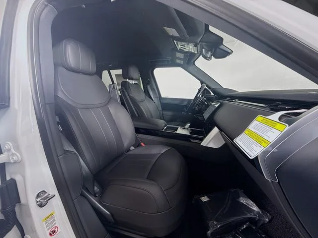 New 2026 Fuji White Land Rover SE image 30