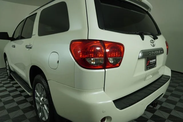 Used 2015 White Toyota Platinum image 12