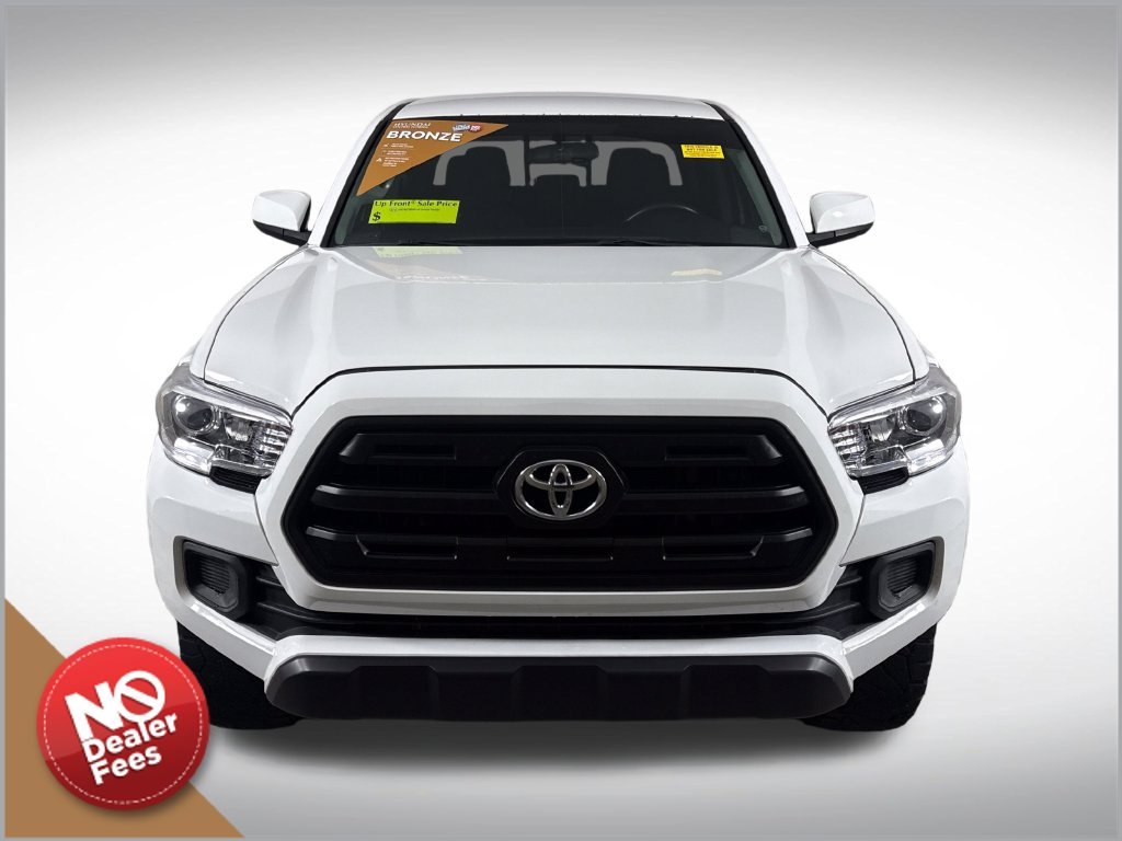 Used 2016 White Toyota SR image 9