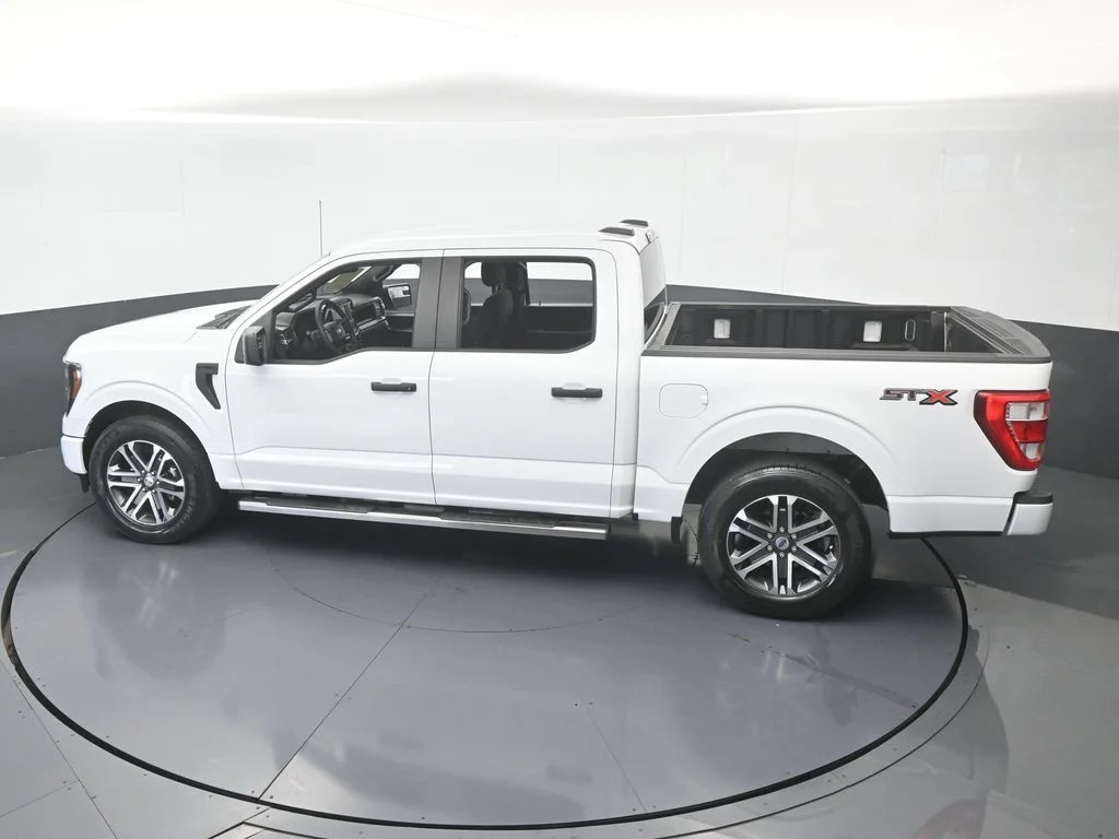 Used 2023 Oxford White Ford XL image 41