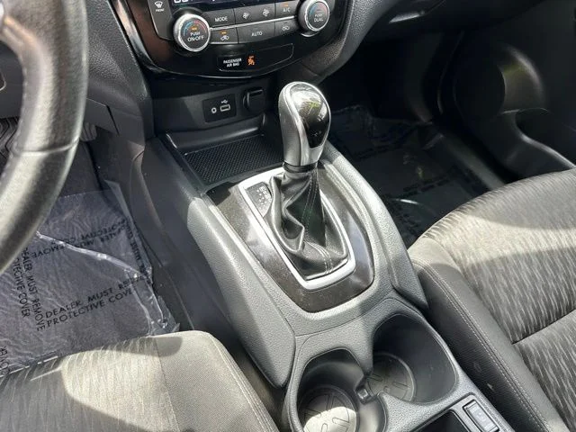 2020 Nissan Rogue SV - Photo 10