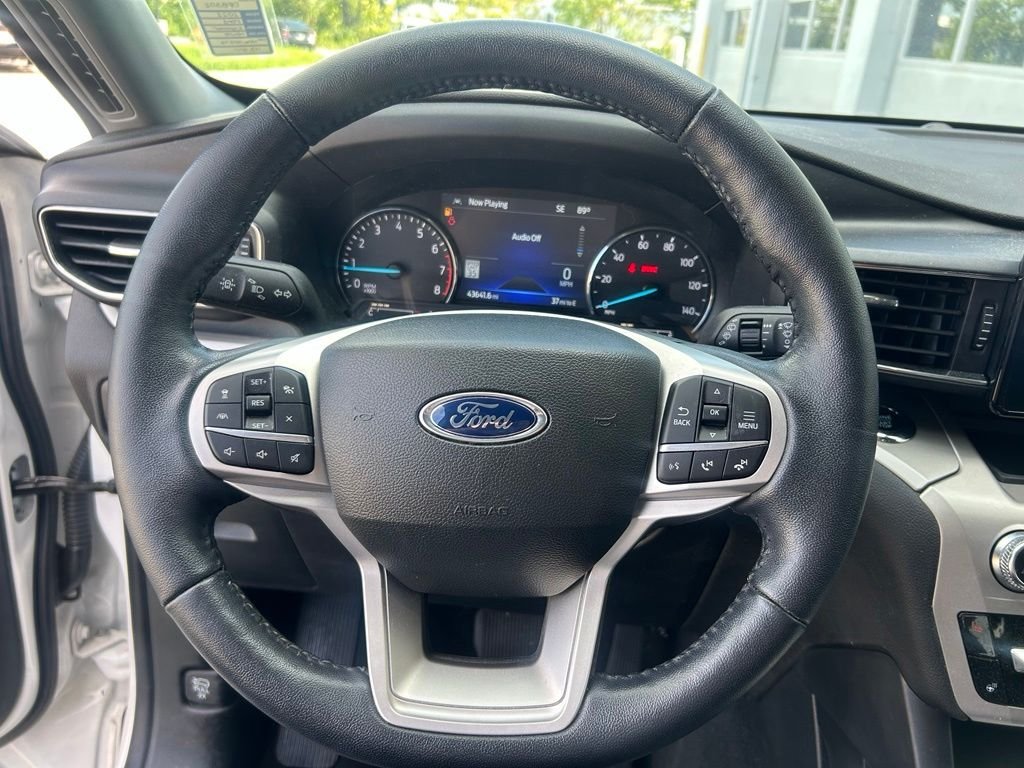 Used 2022 White Ford XLT image 13
