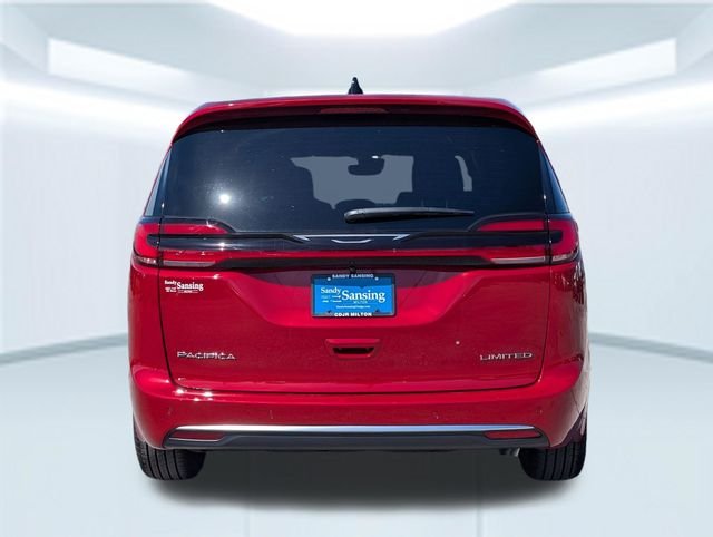New 2027 Red Hot Pearl-Coat Exterior Paint Chrysler Limited image 5