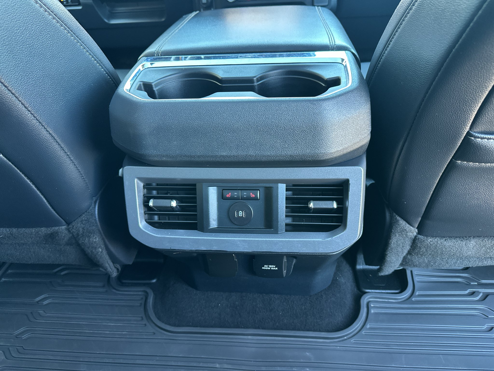Used 2024 Glacier Gray Ford LARIAT image 38