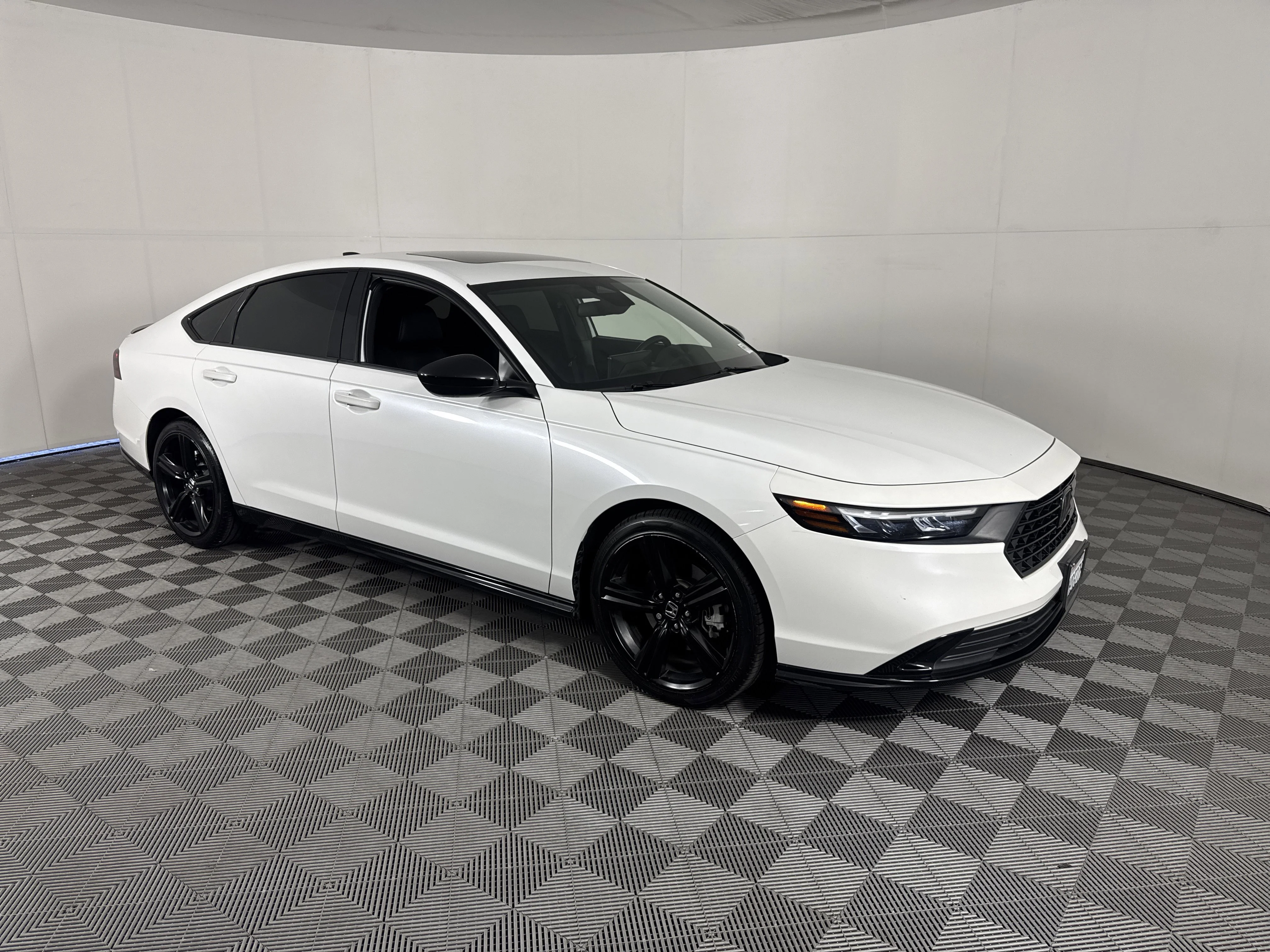 2023 Honda Accord Hybrid Sport-L - Photo 35