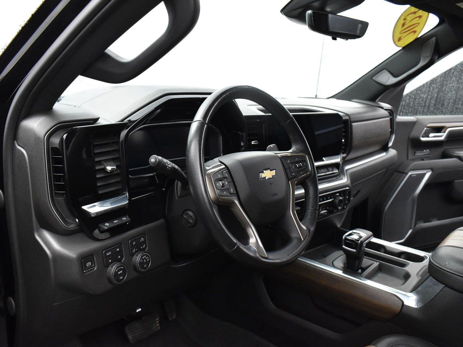 Used 2023 Black Chevrolet High Country image 13