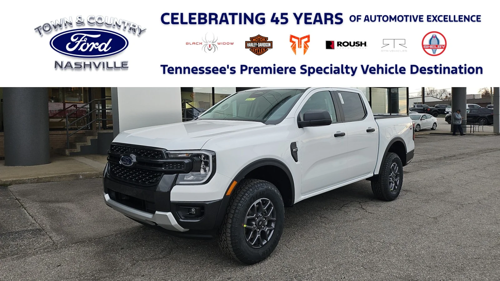 New 2025 Oxford White Ford XLT 4x4 image 1