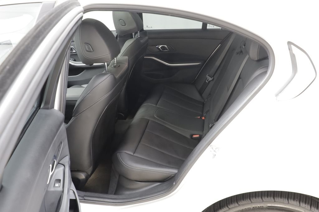 2024 BMW 3 Series 330i - Photo 14