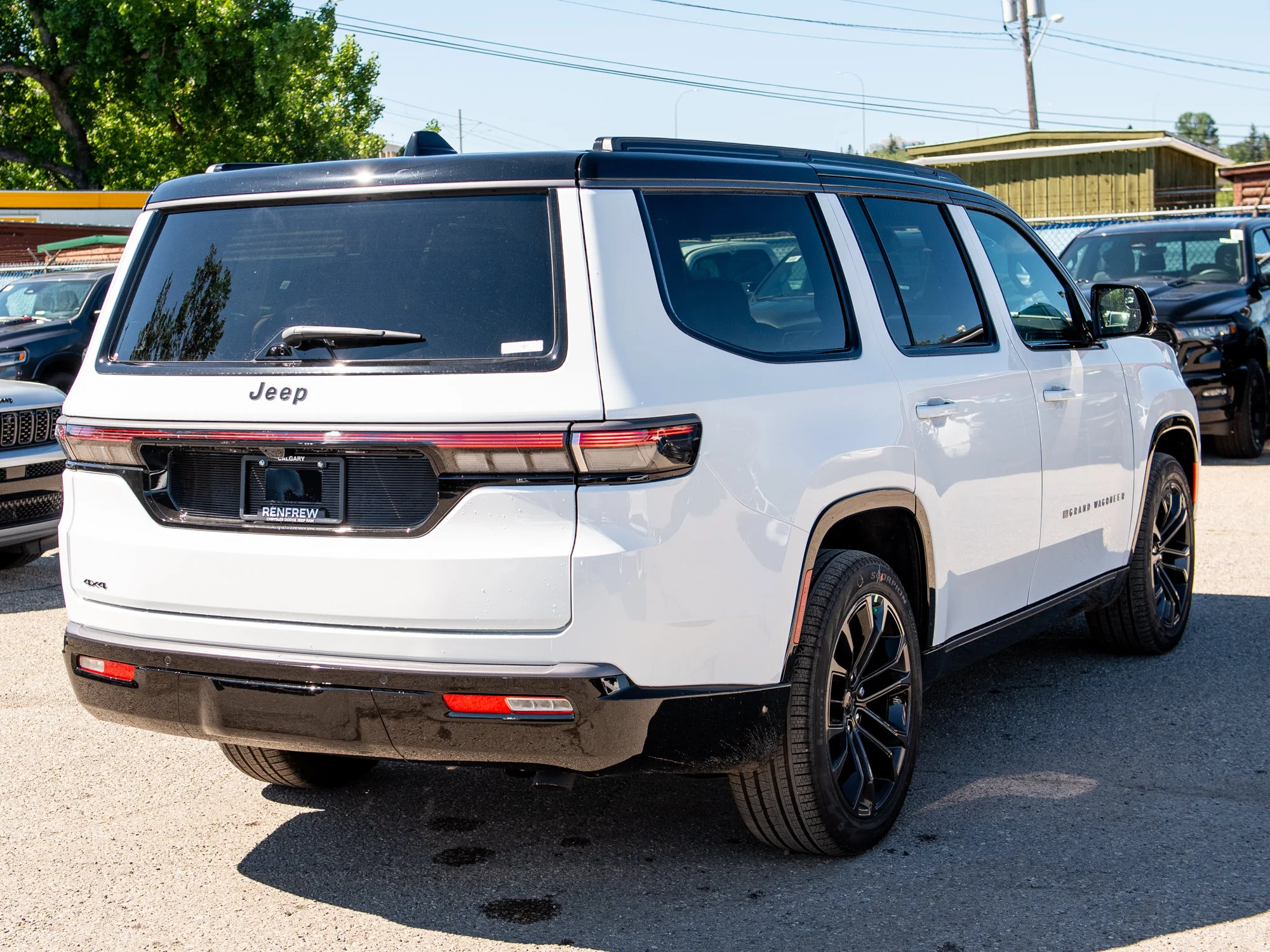 New 2026 White Jeep Summit Reserve* image 6