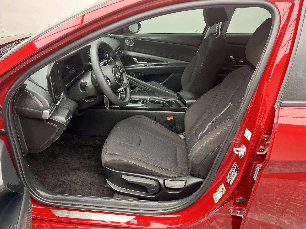 Used 2025 Ultimate Red Hyundai SE image 3