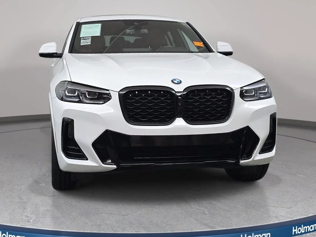 Used 2024 Alpine White BMW xDrive30i image 3