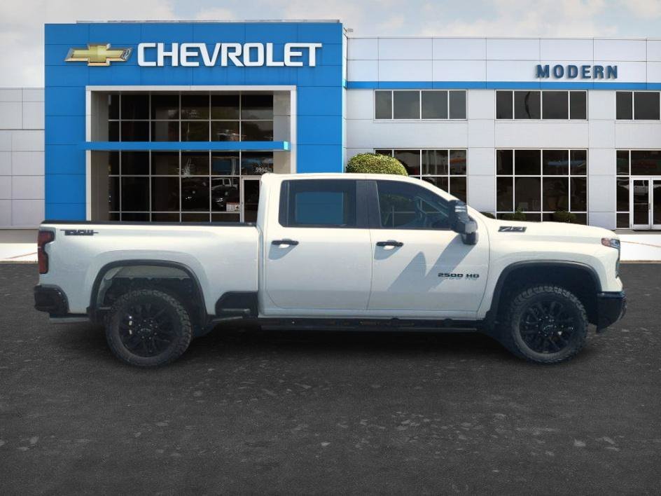 New 2026 Summit White Chevrolet LT image 6