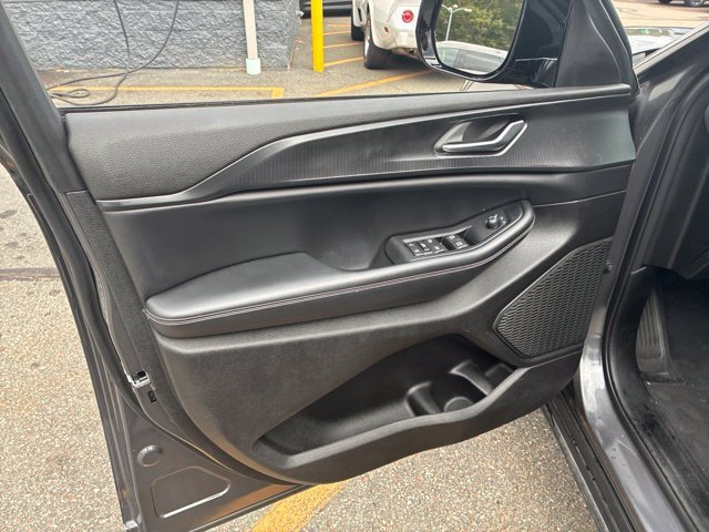 Used 2023 Baltic Gray Metallic Clearcoat Jeep Altitude X image 11