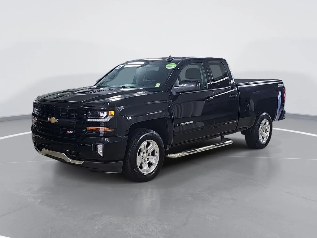 Used 2016 Black Chevrolet LT image 9