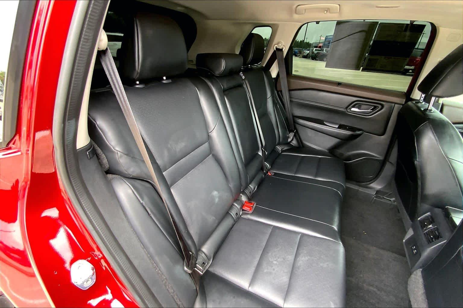 Used 2022 Scarlet Ember Tintcoat Nissan SV image 20