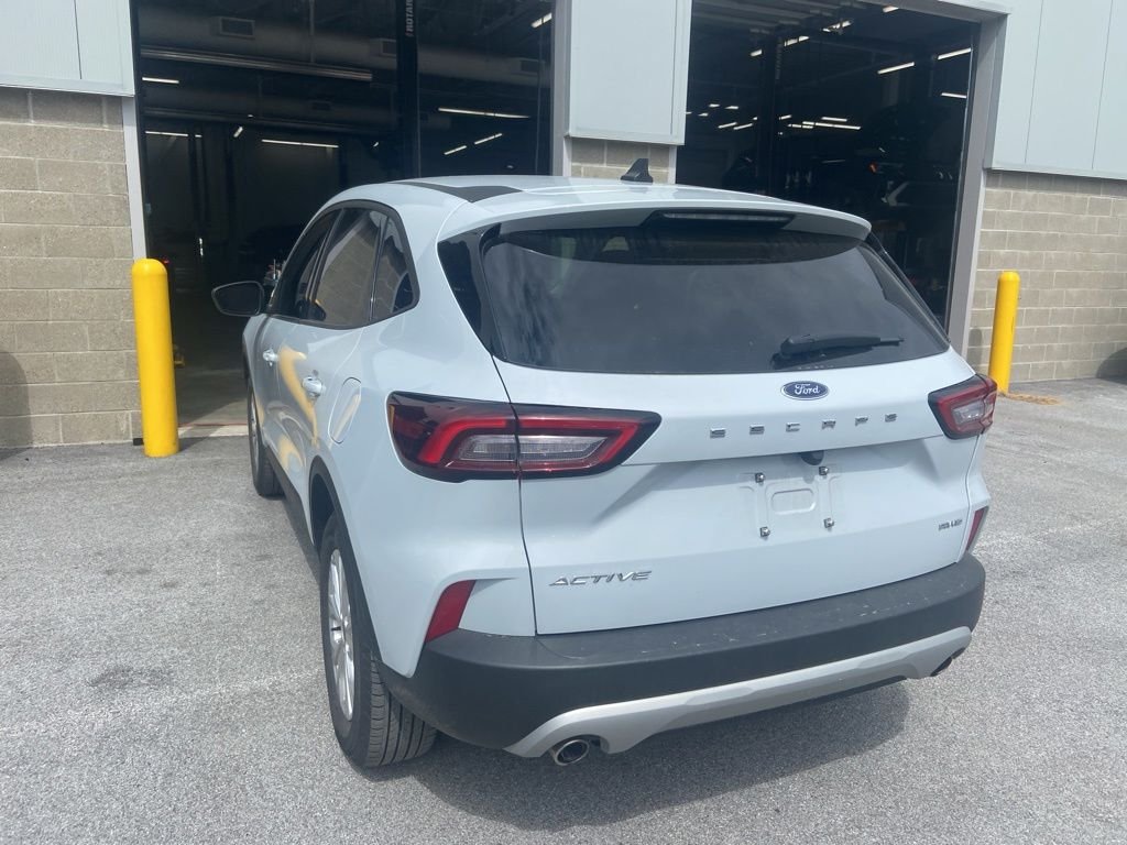 Used 2025 Silver Metallic Ford Active image 4