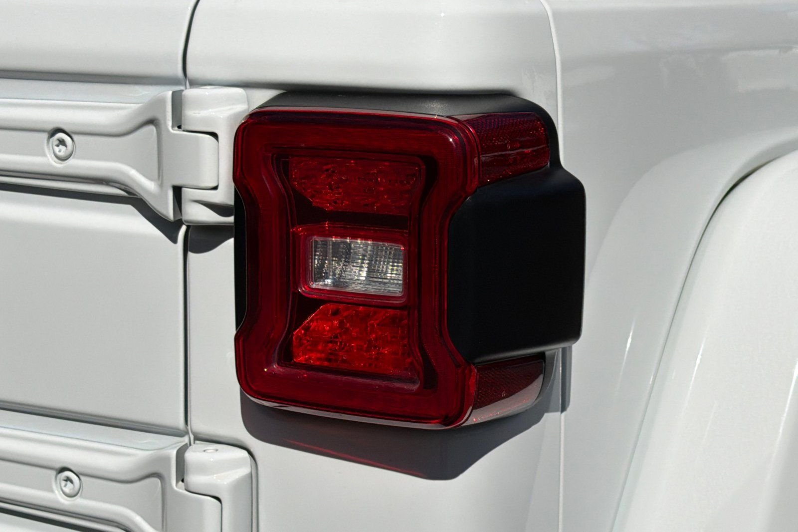 Used 2022 Bright White Clearcoat Jeep Unlimited Rubicon 4xe image 29