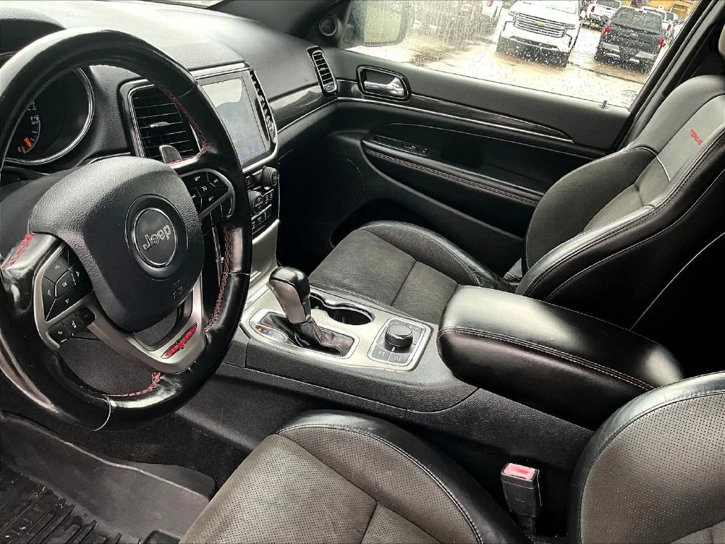 Used 2020 White Jeep Trailhawk image 22