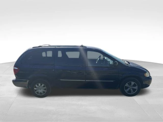 Used 2005 Chrysler Town & Country Touring with VIN 2C4GP54LX5R257157 for sale in Broken Arrow, OK