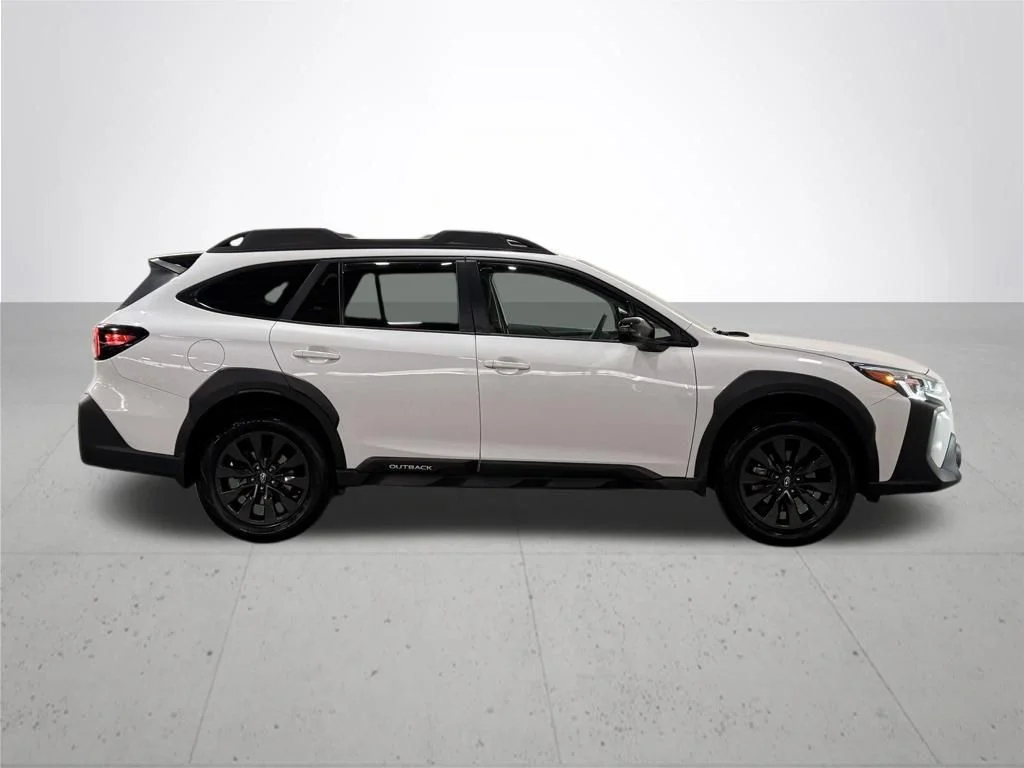 Used 2023 White Subaru Onyx Edition XT image 9