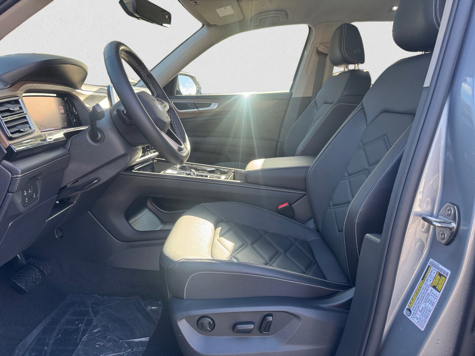 2026 Volkswagen Atlas SE w/Tech - Photo 9