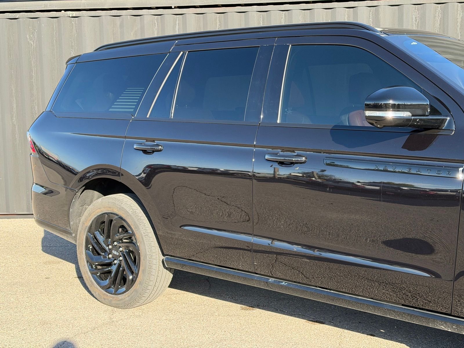 View vehicle photo 4