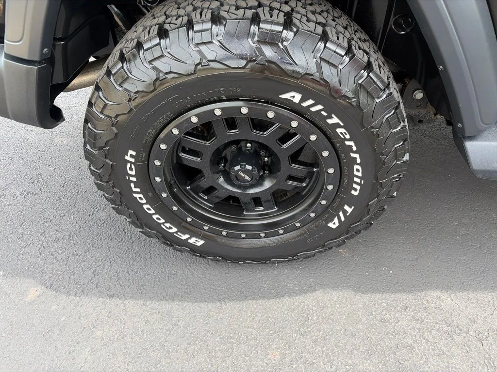 Certified Used 2018 Black Jeep Sport S image 9