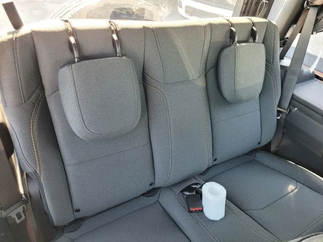 New 2026 Granite Crystal Metallic Clearcoat Jeep Sport image 12