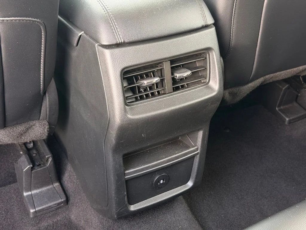 Used 2023 Blue Ford SEL image 17