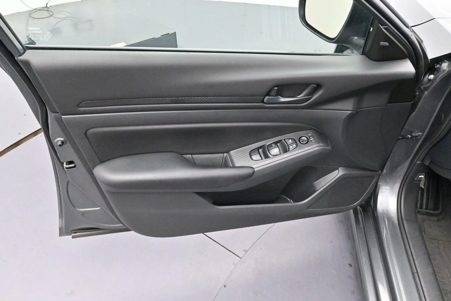Used 2024 Gun Metallic Nissan 2.5 S image 9