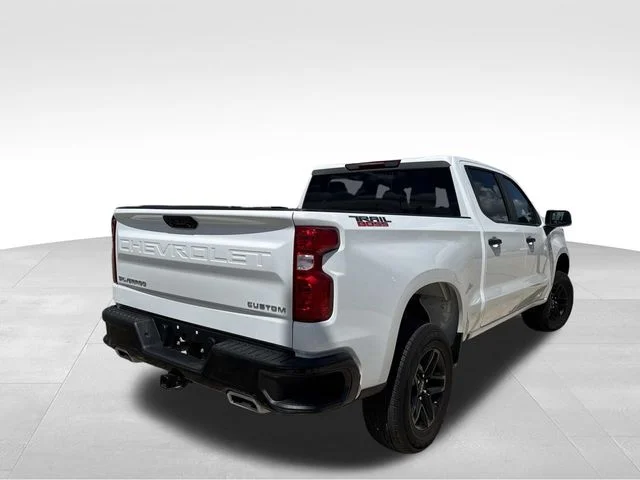 Used 2025 White Chevrolet Custom Trail Boss image 8