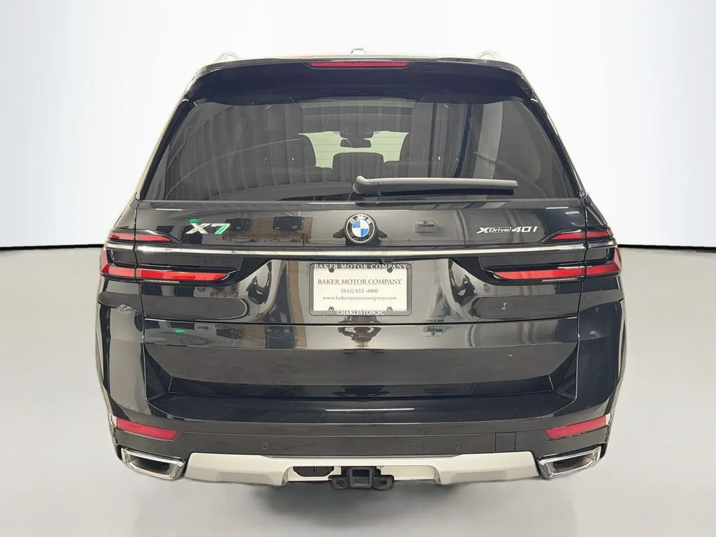 Used 2024 Black BMW xDrive40i image 10