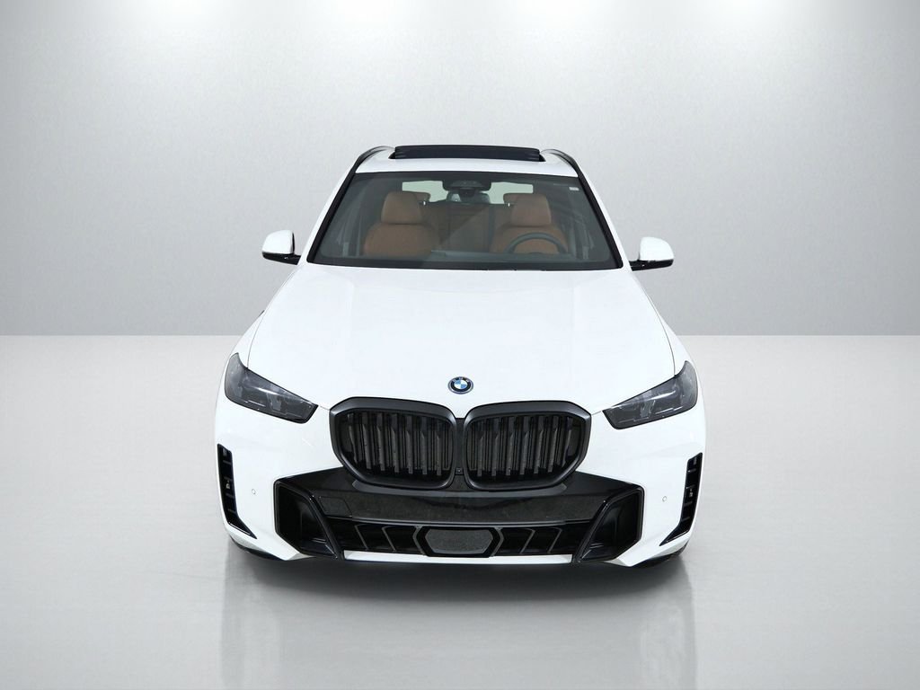Used 2026 Alpine White BMW xDrive50e image 17