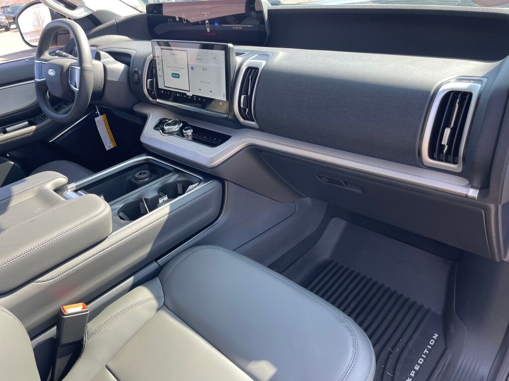 New 2026 Dark Matter Gray Metallic Ford Active image 17
