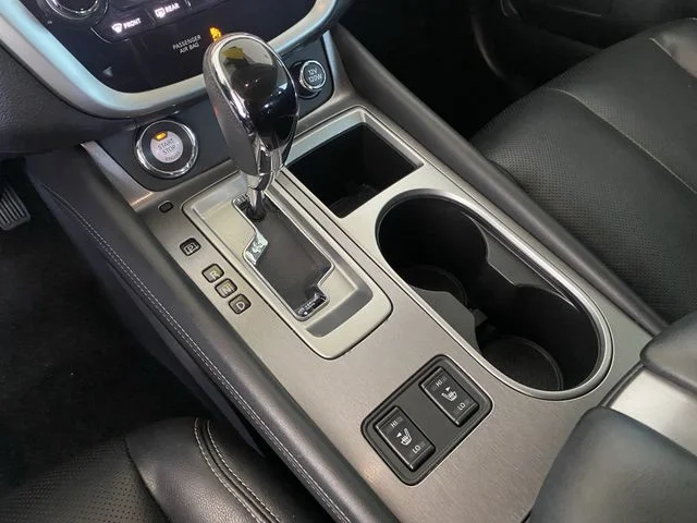 Used 2020 Cayenne Red Metallic Nissan SL image 28