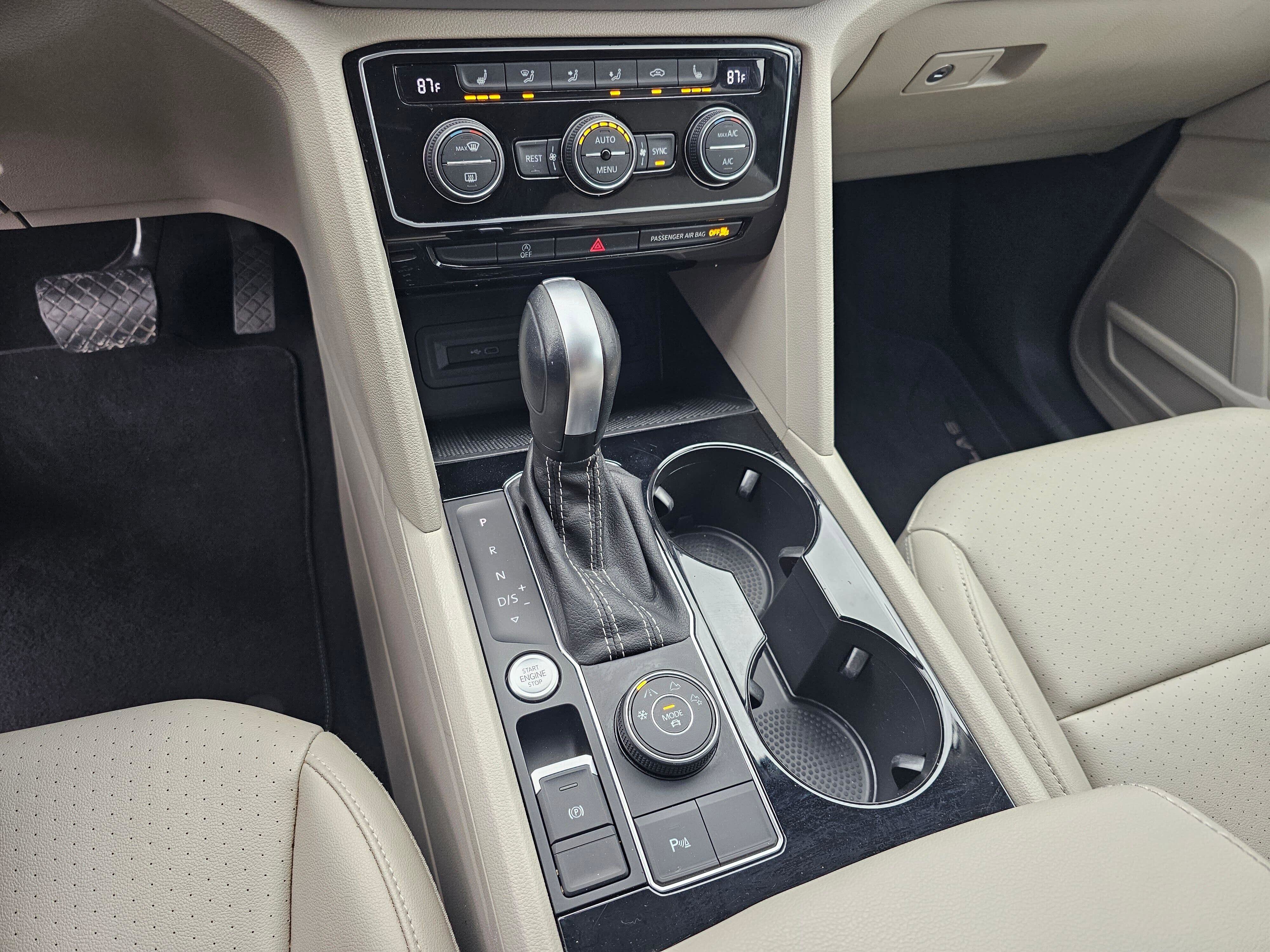 2023 Volkswagen Atlas SE w/Tech - Photo 23