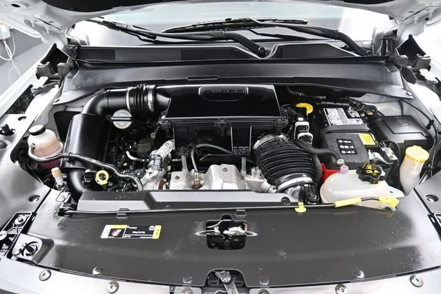 Used 2025 White Jeep Trailhawk image 32