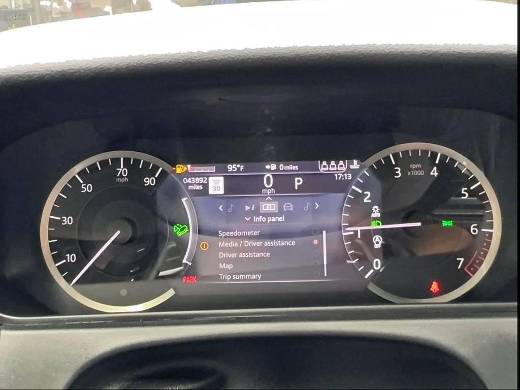 Used 2021 Black Land Rover S image 39