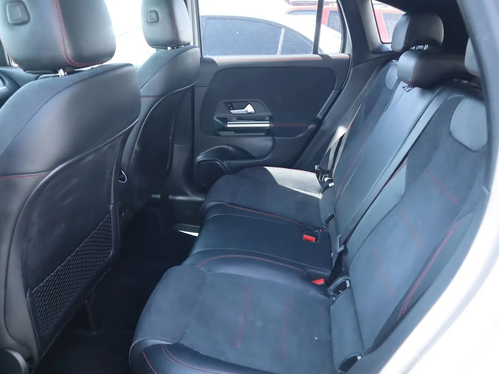 Used 2023 Silver Mercedes-Benz GLA 250 image 11